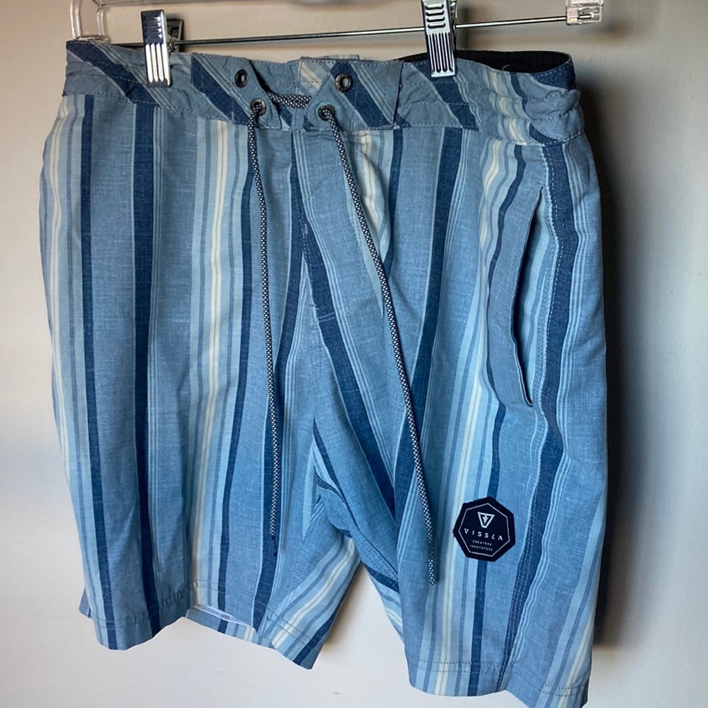Vissla boardshorts sz 29